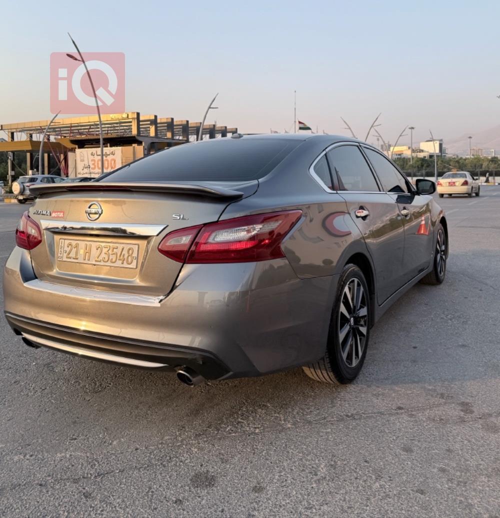 Nissan Altima